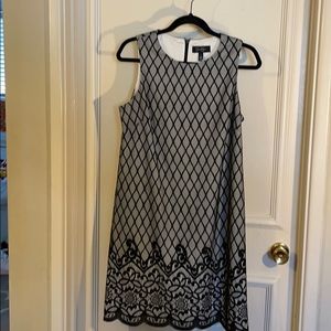 Jessica Simpson black and white dress